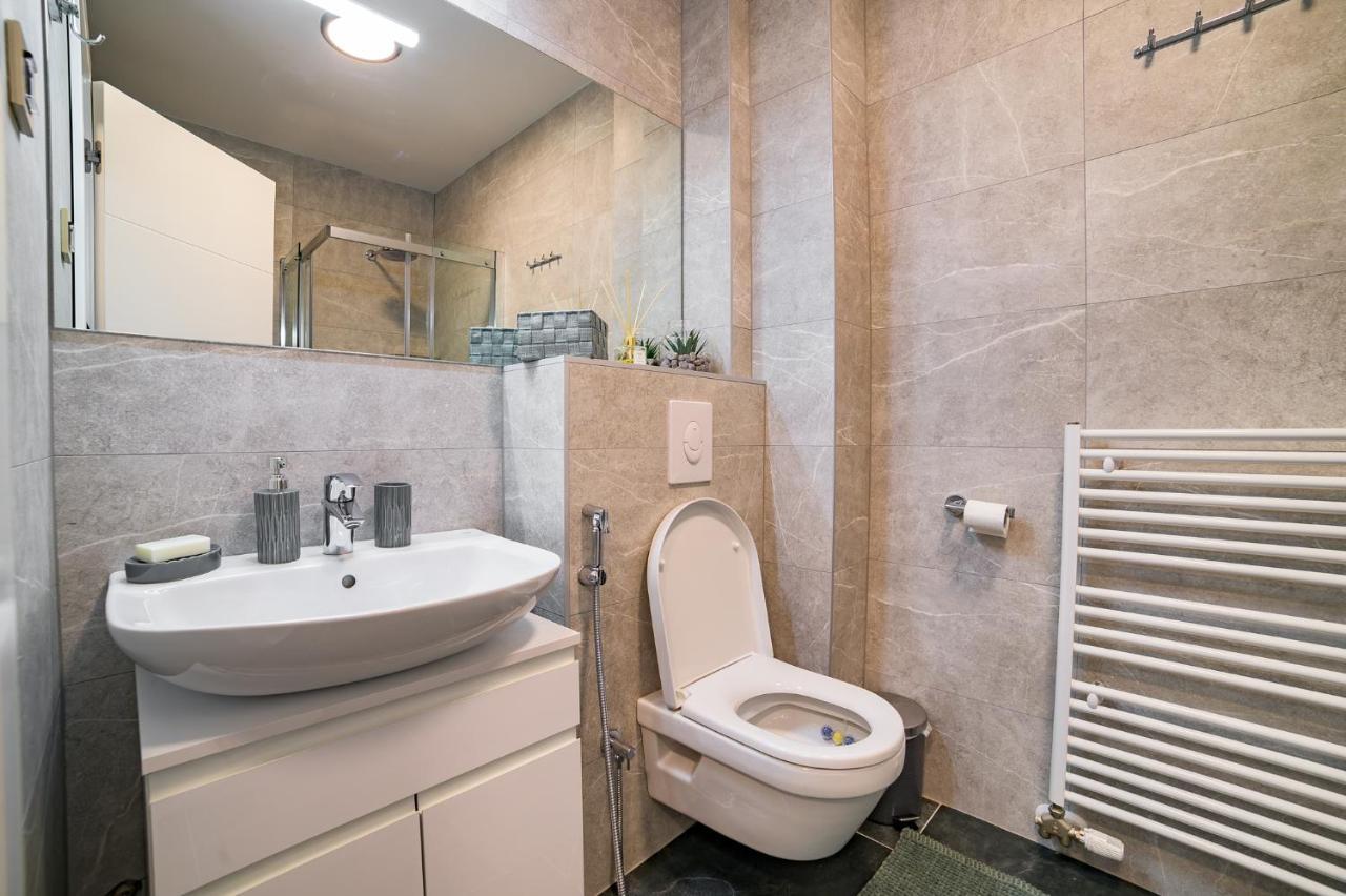 Apartman Epilux Tuzla Bagian luar foto