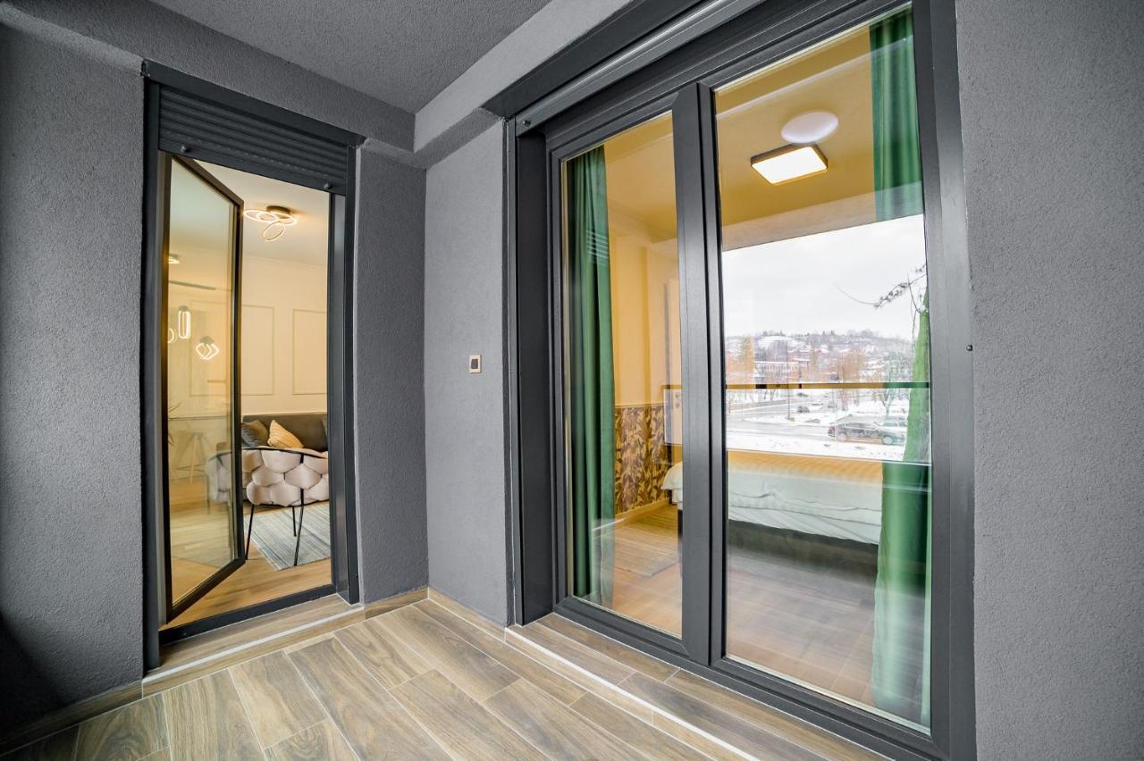Apartman Epilux Tuzla Bagian luar foto