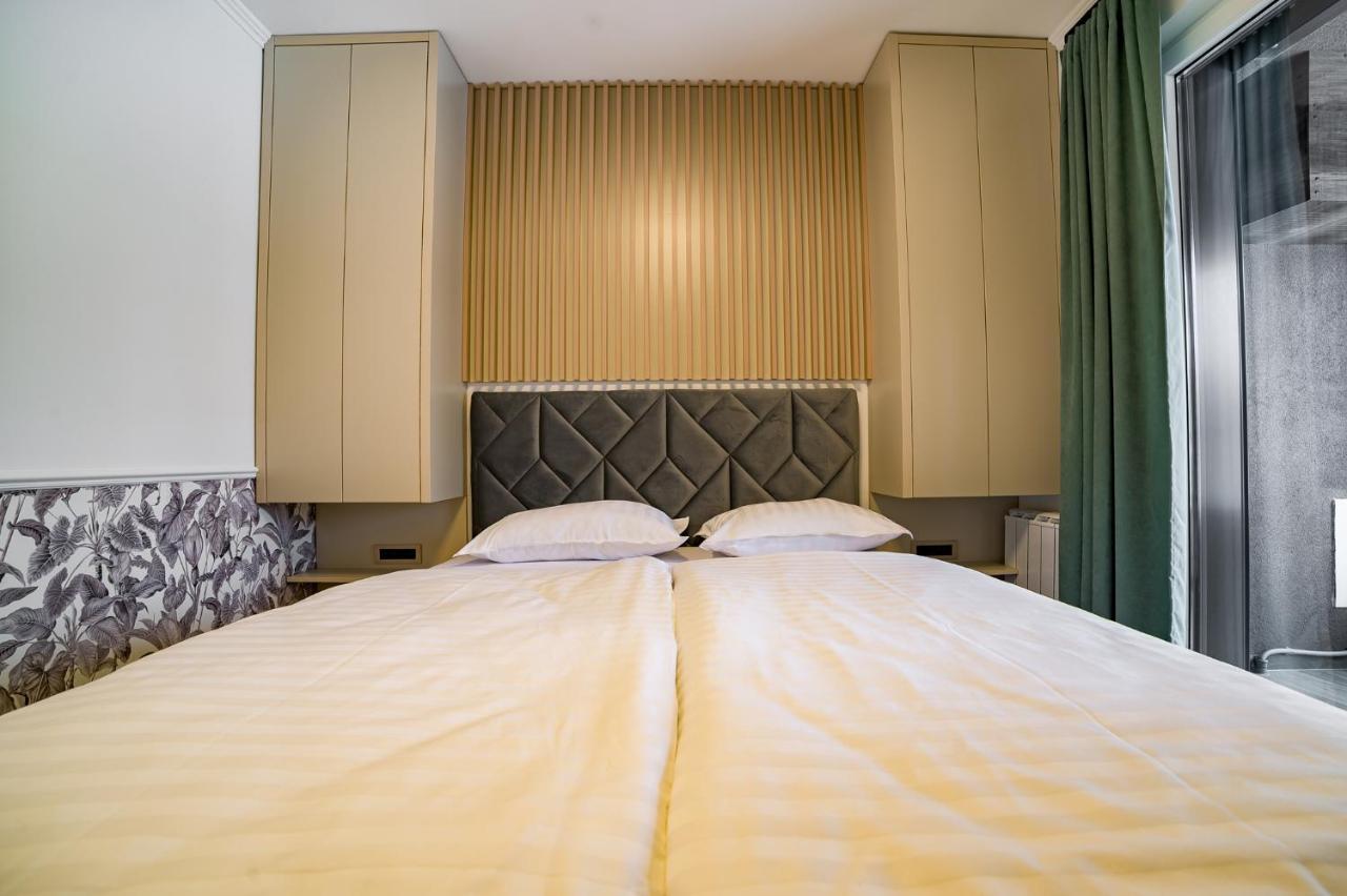 Apartman Epilux Tuzla Bagian luar foto