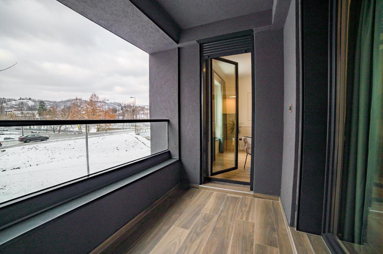 Apartman Epilux Tuzla Bagian luar foto